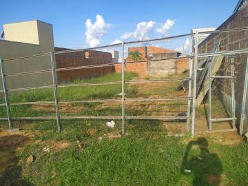 Terreno / Padr&atilde;o em Guapia&ccedil;u 