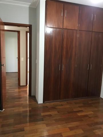 Alugar Apartamento / Padr&atilde;o em S&atilde;o Jos&eacute; do Rio Preto R$ 900,00 - Foto 4