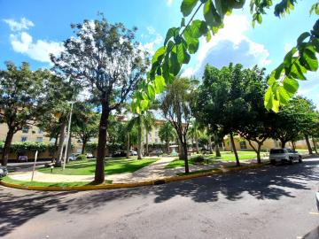 Alugar Apartamento / Padr&atilde;o em S&atilde;o Jos&eacute; do Rio Preto R$ 1.000,00 - Foto 16