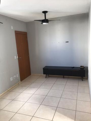 Alugar Apartamento / Padr&atilde;o em S&atilde;o Jos&eacute; do Rio Preto R$ 660,00 - Foto 3