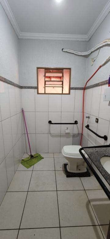 Alugar Comercial / Casa Comercial em S&atilde;o Jos&eacute; do Rio Preto R$ 1.800,00 - Foto 4