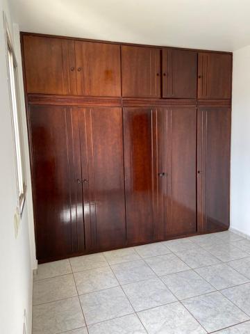 Alugar Apartamento / Padr&atilde;o em S&atilde;o Jos&eacute; do Rio Preto R$ 1.700,00 - Foto 2