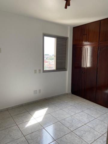 Alugar Apartamento / Padr&atilde;o em S&atilde;o Jos&eacute; do Rio Preto R$ 1.700,00 - Foto 3