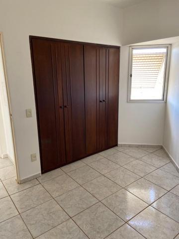 Alugar Apartamento / Padr&atilde;o em S&atilde;o Jos&eacute; do Rio Preto R$ 1.700,00 - Foto 5