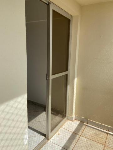 Alugar Apartamento / Padr&atilde;o em S&atilde;o Jos&eacute; do Rio Preto R$ 1.700,00 - Foto 9