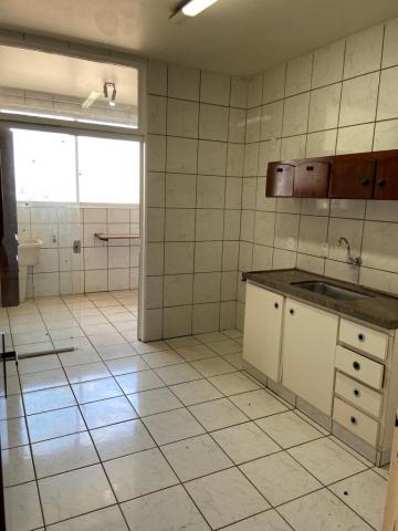 Alugar Apartamento / Padr&atilde;o em S&atilde;o Jos&eacute; do Rio Preto R$ 1.700,00 - Foto 11