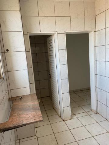 Alugar Apartamento / Padr&atilde;o em S&atilde;o Jos&eacute; do Rio Preto R$ 1.700,00 - Foto 15