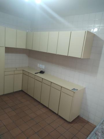 Alugar Apartamento / Padr&atilde;o em S&atilde;o Jos&eacute; do Rio Preto R$ 2.500,00 - Foto 4