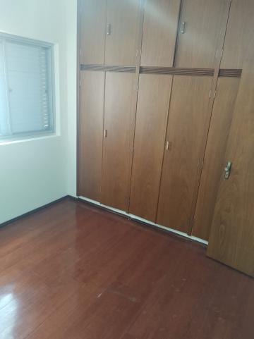 Alugar Apartamento / Padr&atilde;o em S&atilde;o Jos&eacute; do Rio Preto R$ 2.500,00 - Foto 11