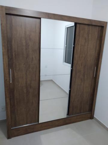 Alugar Apartamento / Padr&atilde;o em S&atilde;o Jos&eacute; do Rio Preto R$ 1.600,00 - Foto 4