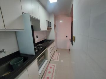 Alugar Apartamento / Padr&atilde;o em S&atilde;o Jos&eacute; do Rio Preto R$ 800,00 - Foto 8