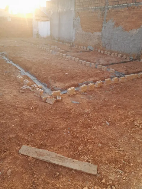 Comprar Terreno / Padr&atilde;o em Guapia&ccedil;u R$ 150.000,00 - Foto 3