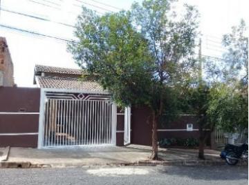 Alugar Casa / Padr&atilde;o em S&atilde;o Jos&eacute; do Rio Preto. apenas R$ 220.000,00