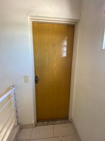Alugar Apartamento / Padr&atilde;o em S&atilde;o Jos&eacute; do Rio Preto R$ 1.000,00 - Foto 13