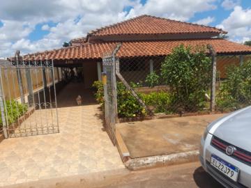 Alugar Rural / Ch&aacute;cara em Guapia&ccedil;u. apenas R$ 2.200,00