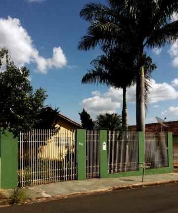 Casa / Padr&atilde;o em Irapu&atilde; 