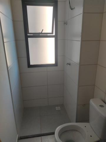 Alugar Apartamento / Padr&atilde;o em S&atilde;o Jos&eacute; do Rio Preto R$ 1.000,00 - Foto 10