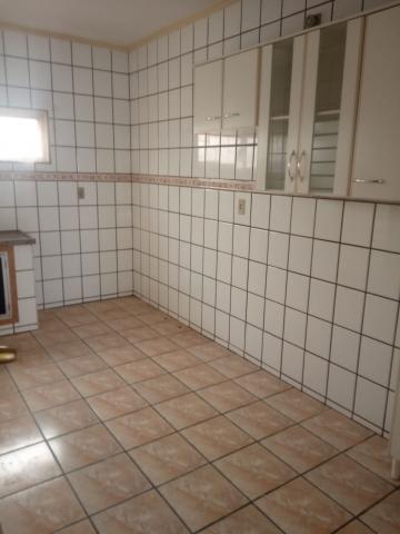 Alugar Apartamento / Padr&atilde;o em S&atilde;o Jos&eacute; do Rio Preto R$ 800,00 - Foto 8