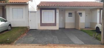 Alugar Casa / Condom&iacute;nio em S&atilde;o Jos&eacute; do Rio Preto. apenas R$ 1.100,00