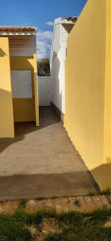 Alugar Casa / Condom&iacute;nio em S&atilde;o Jos&eacute; do Rio Preto R$ 1.100,00 - Foto 8