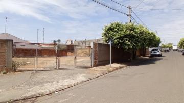 Terreno / Padr&atilde;o em Guapia&ccedil;u 