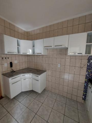 Alugar Apartamento / Padr&atilde;o em S&atilde;o Jos&eacute; do Rio Preto R$ 1.100,00 - Foto 11
