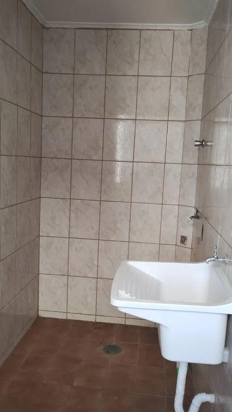 Alugar Casa / Padr&atilde;o em S&atilde;o Jos&eacute; do Rio Preto R$ 1.600,00 - Foto 16