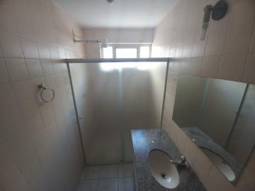 Alugar Apartamento / Padr&atilde;o em S&atilde;o Jos&eacute; do Rio Preto R$ 1.800,00 - Foto 3