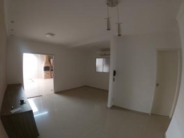 Alugar Casa / Condom&iacute;nio em S&atilde;o Jos&eacute; do Rio Preto. apenas R$ 1.600,00