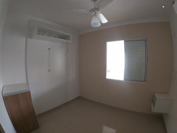 Alugar Casa / Condom&iacute;nio em S&atilde;o Jos&eacute; do Rio Preto R$ 1.600,00 - Foto 4