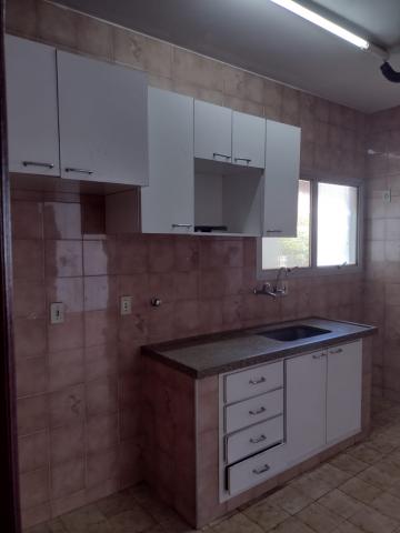 Alugar Apartamento / Padr&atilde;o em S&atilde;o Jos&eacute; do Rio Preto R$ 770,00 - Foto 4
