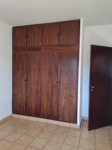 Alugar Apartamento / Padr&atilde;o em S&atilde;o Jos&eacute; do Rio Preto R$ 770,00 - Foto 6