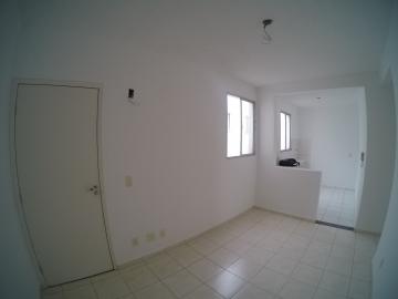 Alugar Apartamento / Padr&atilde;o em S&atilde;o Jos&eacute; do Rio Preto R$ 700,00 - Foto 2