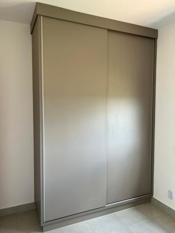 Alugar Apartamento / Padr&atilde;o em S&atilde;o Jos&eacute; do Rio Preto R$ 1.300,00 - Foto 5