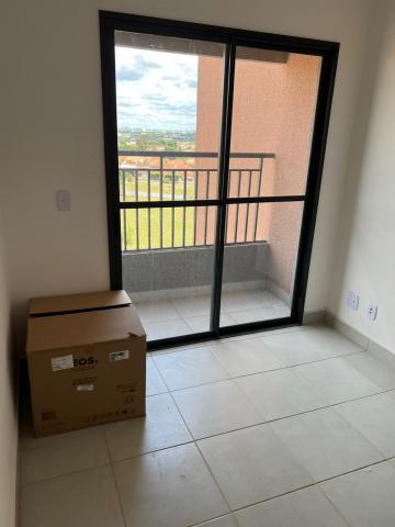 Alugar Apartamento / Padr&atilde;o em S&atilde;o Jos&eacute; do Rio Preto R$ 1.300,00 - Foto 3