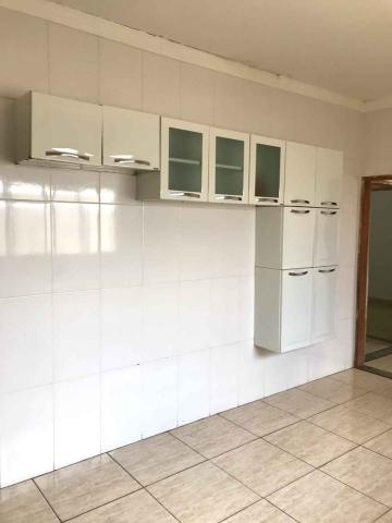 Alugar Casa / Padr&atilde;o em S&atilde;o Jos&eacute; do Rio Preto. apenas R$ 1.300,00