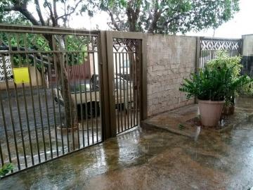 Comprar Casa / Padr&atilde;o em Mirassol R$ 275.000,00 - Foto 8