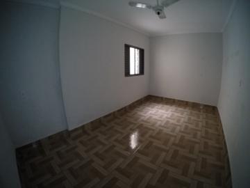 Alugar Casa / Padr&atilde;o em S&atilde;o Jos&eacute; do Rio Preto R$ 700,00 - Foto 9
