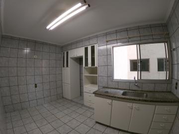 Alugar Apartamento / Padr&atilde;o em S&atilde;o Jos&eacute; do Rio Preto R$ 800,00 - Foto 9
