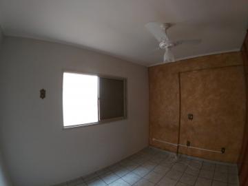 Alugar Apartamento / Padr&atilde;o em S&atilde;o Jos&eacute; do Rio Preto R$ 800,00 - Foto 18