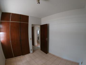 Alugar Apartamento / Padr&atilde;o em S&atilde;o Jos&eacute; do Rio Preto R$ 1.100,00 - Foto 11
