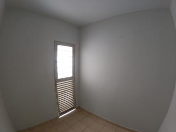 Alugar Apartamento / Padr&atilde;o em S&atilde;o Jos&eacute; do Rio Preto R$ 1.100,00 - Foto 12