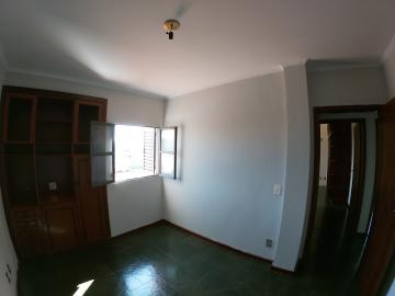 Alugar Apartamento / Padr&atilde;o em S&atilde;o Jos&eacute; do Rio Preto R$ 900,00 - Foto 13