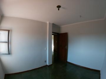 Alugar Apartamento / Padr&atilde;o em S&atilde;o Jos&eacute; do Rio Preto R$ 900,00 - Foto 14