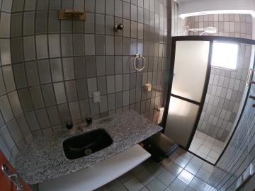 Alugar Apartamento / Padr&atilde;o em S&atilde;o Jos&eacute; do Rio Preto R$ 900,00 - Foto 18
