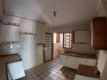 Alugar Apartamento / Padr&atilde;o em S&atilde;o Jos&eacute; do Rio Preto R$ 900,00 - Foto 19