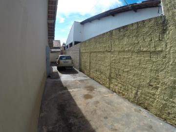 Alugar Casa / Padr&atilde;o em S&atilde;o Jos&eacute; do Rio Preto R$ 750,00 - Foto 16