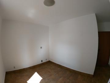 Alugar Apartamento / Padr&atilde;o em S&atilde;o Jos&eacute; do Rio Preto R$ 1.000,00 - Foto 17
