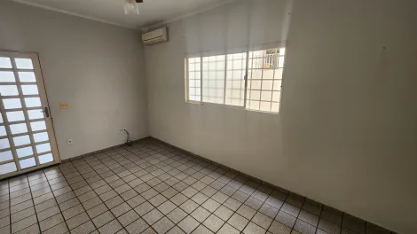 Alugar Casa / Padr&atilde;o em S&atilde;o Jos&eacute; do Rio Preto. apenas R$ 2.700,00