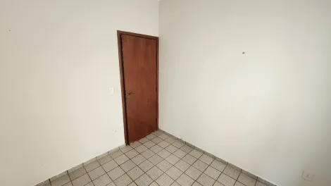 Alugar Casa / Padr&atilde;o em S&atilde;o Jos&eacute; do Rio Preto R$ 2.700,00 - Foto 11